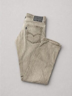 Women’s Levi’s Slim Straight Jeans in Light Khaki